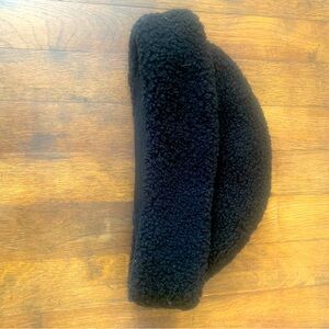 Britton Ginsberg Hat. Black. Size Small